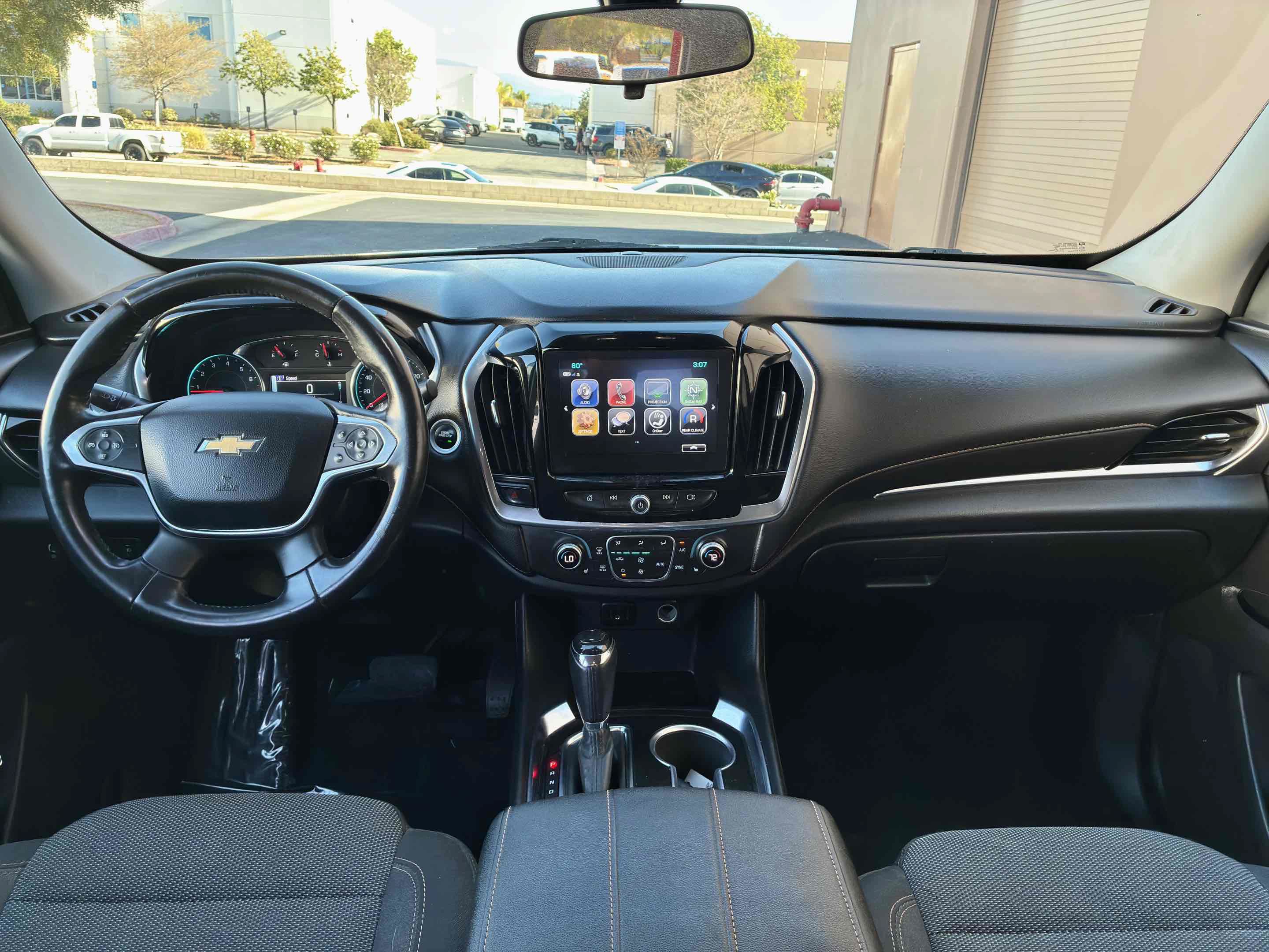 Used 2018 Chevrolet Traverse LT FWD image 14