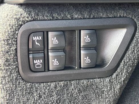 Used 2021 BMW X7 M50i AWD/4WD image 46