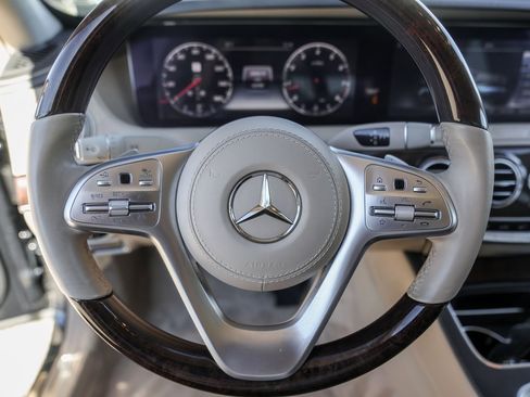 Used 2018 Mercedes-Benz S 560 4MATIC Sedan image 11