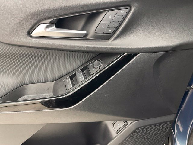 Certified 2025 Chevrolet Equinox RS w/ Safety and Technology Package AWD/4WD image 13