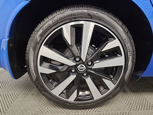 Used 2021 Nissan Versa SR image 40