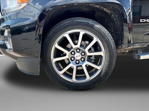 Used 2022 GMC Canyon Denali AWD/4WD image 3