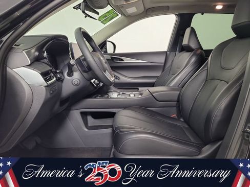 Certified 2025 INFINITI QX60 Luxe w/ Vision Package AWD/4WD image 14