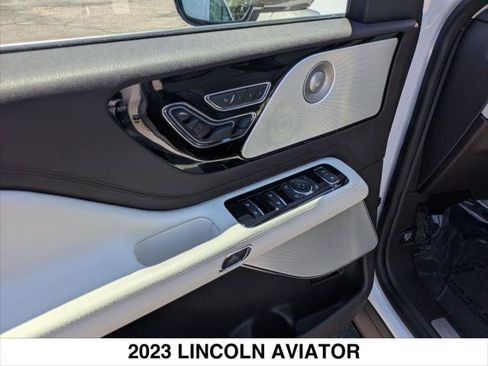 Certified 2023 Lincoln Aviator Black Label AWD/4WD image 11