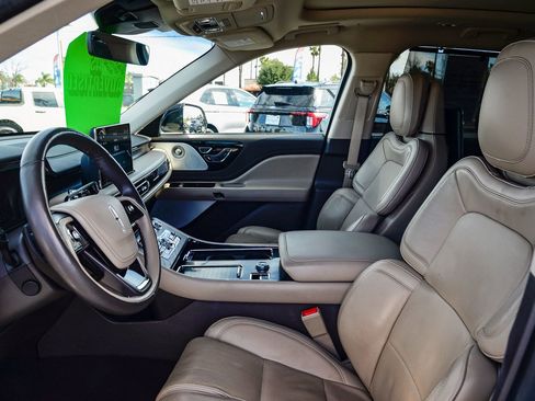 Used 2023 Lincoln Aviator Reserve w/ Equipment Group 201A AWD/4WD image 18