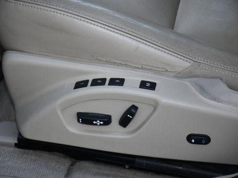 Used 2016 Volvo XC60 T6 image 9