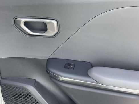 New 2026 Kia K4 LXS image 16