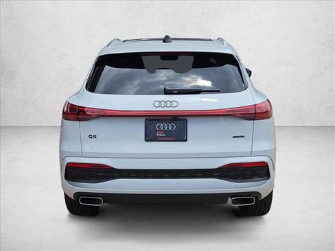 Used 2025 Audi Q5 Premium w/ Premium Plus AWD/4WD image 7