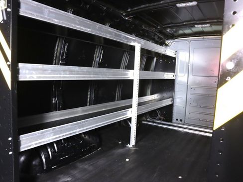 Used 2017 Chevrolet Express 2500 RWD image 30