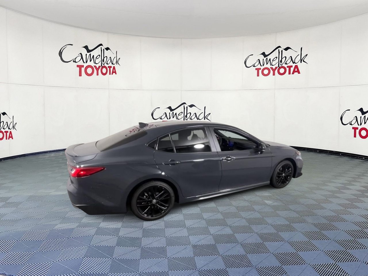 Used 2026 Toyota Camry SE FWD image 3