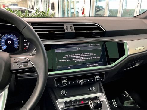 Certified 2025 Audi Q3 2.0T Premium w/ Convenience Package AWD/4WD image 7