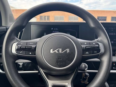 Used 2023 Kia Sportage LX AWD/4WD image 25