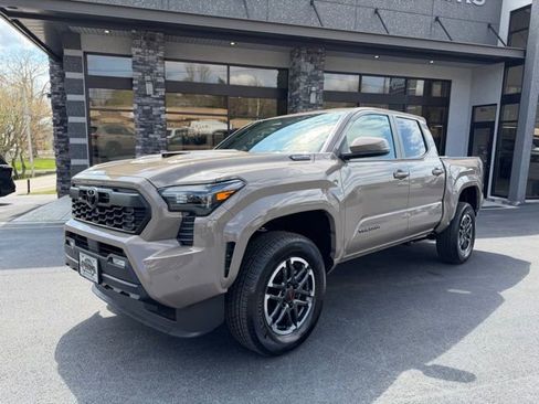 Used 2026 Toyota Tacoma TRD Off-Road AWD/4WD image 13