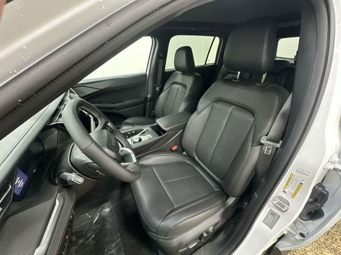 New 2026 Jeep Cherokee Overland image 14