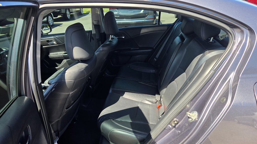 Used 2015 Honda Accord EX-L image 9