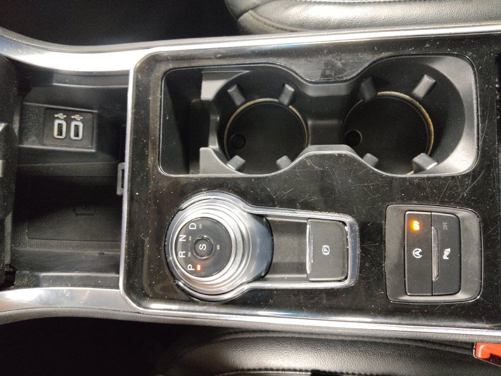 Used 2020 Ford Edge Titanium FWD image 26