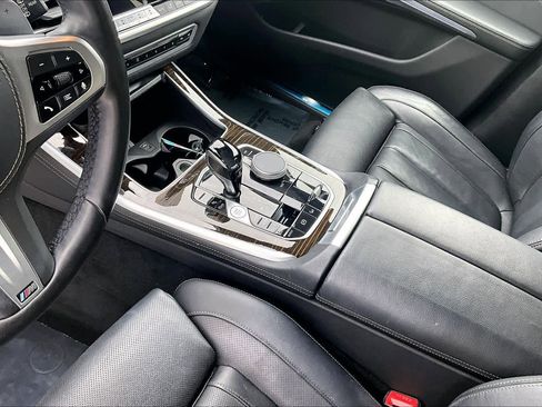 Used 2020 BMW X5 xDrive40i w/ M Sport Package image 16