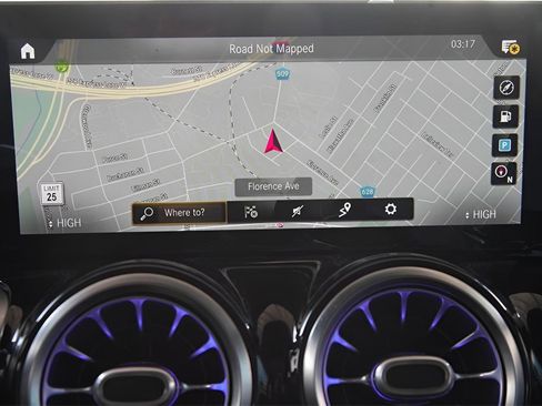 Used 2021 Mercedes-Benz GLB 35 AMG 4MATIC w/ Multimedia Package image 27