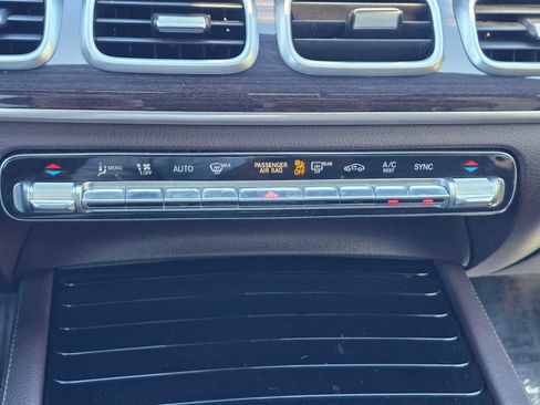 Used 2021 Mercedes-Benz GLE 350 4MATIC w/ 3rd Row Seat Package image 31
