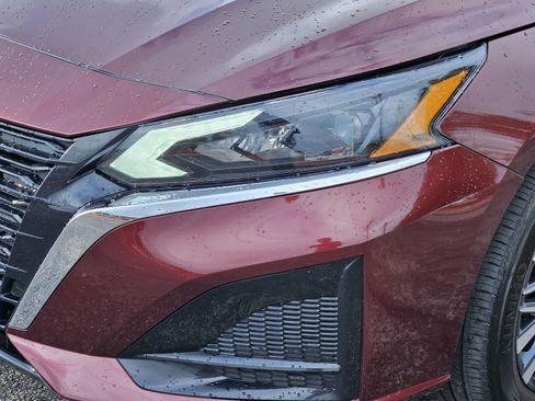Used 2025 Nissan Altima 2.5 SV FWD image 7