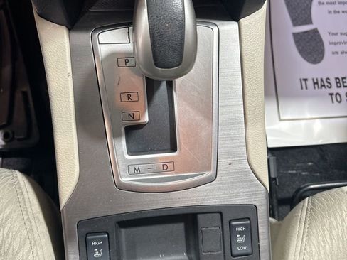 Used 2010 Subaru Outback 2.5i Premium image 29