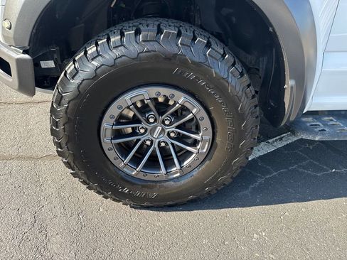 Used 2019 Ford F150 Raptor w/ Equipment Group 802A Luxury image 11