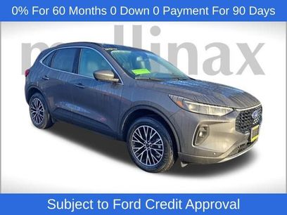 New 2025 Ford Escape SE w/ PHEV Premium Package