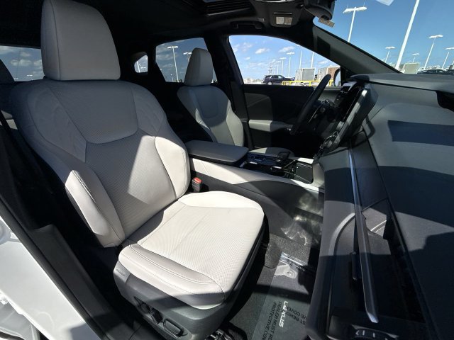Used 2025 Lexus RX 350 Premium w/ Accessory Package (K3) FWD image 26