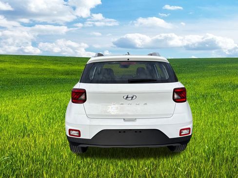 New 2026 Hyundai Venue SEL image 8