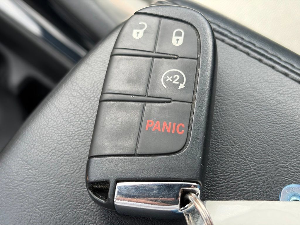 Used 2024 Jeep Compass Limited AWD/4WD image 38