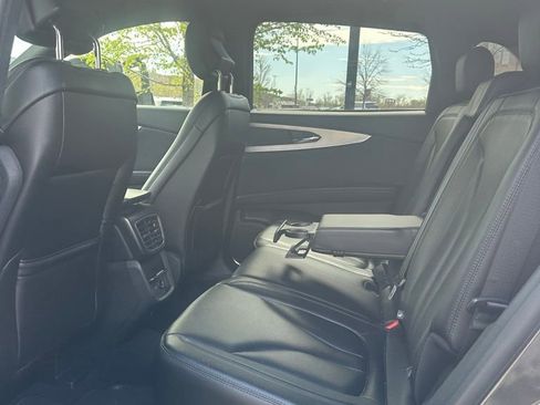 Used 2019 Lincoln Nautilus Premier AWD/4WD image 11