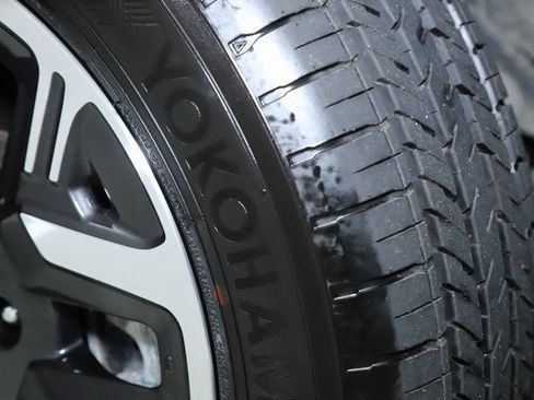 Used 2026 Subaru Forester AWD/4WD image 37