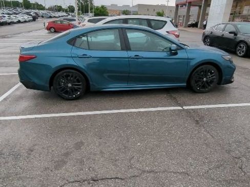 Used 2026 Toyota Camry SE FWD image 10