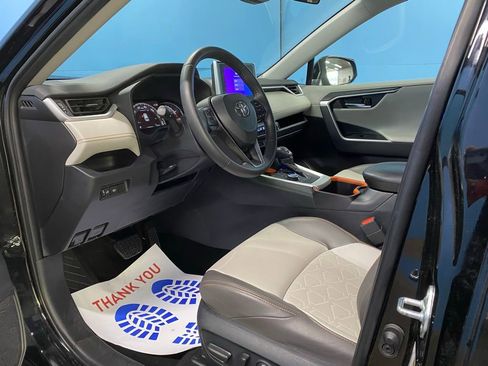 Used 2024 Toyota RAV4 Adventure image 13