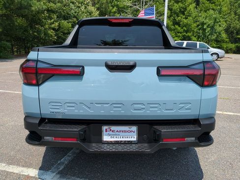 Used 2025 Hyundai Santa Cruz SE FWD image 5