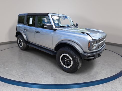 Used 2022 Ford Bronco Badlands AWD/4WD image 3