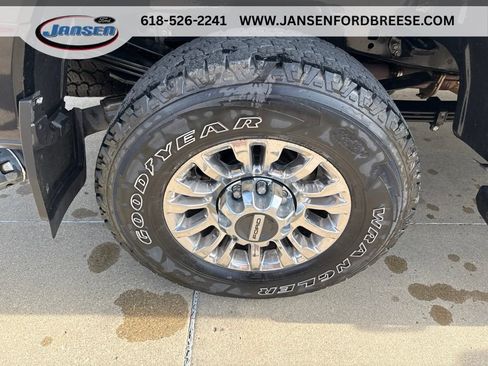 Used 2022 Ford F350 Lariat w/ Chrome Package AWD/4WD image 8