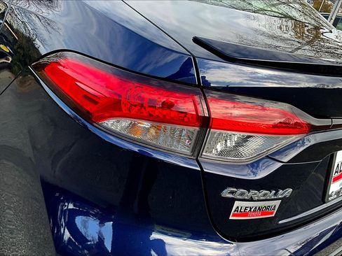 Used 2025 Toyota Corolla SE image 27