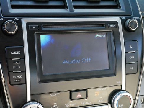 Used 2013 Toyota Camry LE image 22