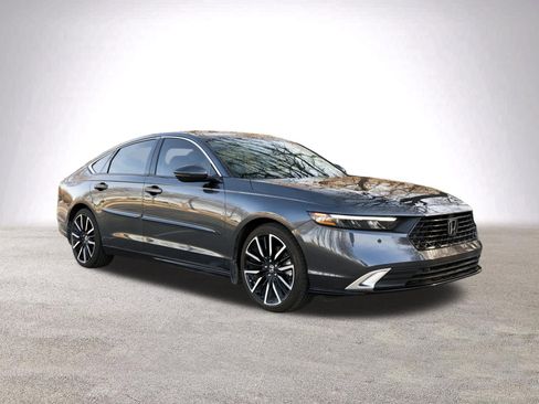 Certified 2023 Honda Accord Touring image 2