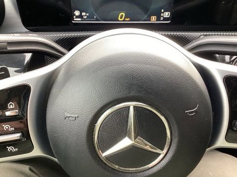 Used 2019 Mercedes-Benz A 220 4MATIC image 14