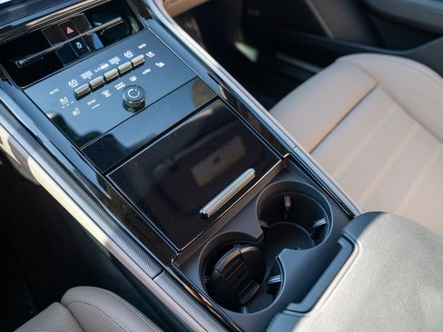 Certified 2026 Porsche Panamera 4 AWD/4WD image 21
