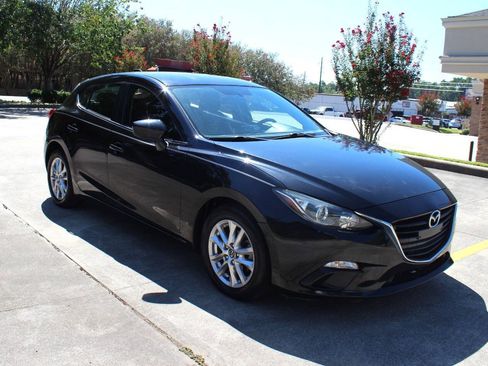 Used 2014 MAZDA MAZDA3 i Touring w/ Technology Package FWD image 2
