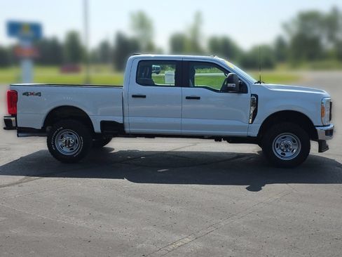 Used 2023 Ford F350 XL w/ Snow Plow Prep Package AWD/4WD image 7
