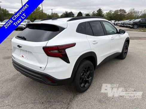 New 2026 Chevrolet Trax LT w/ Driver Confidence Package FWD image 5