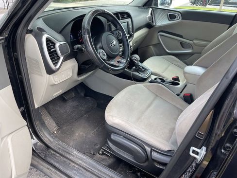 Used 2020 Kia Soul LX FWD image 5