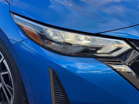 Used 2025 Nissan Sentra SR w/ Trunk Package FWD image 9