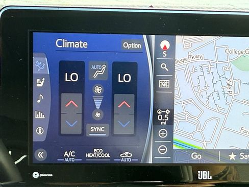 Used 2022 Toyota Venza Limited w/ Advanced Technology Package image 16