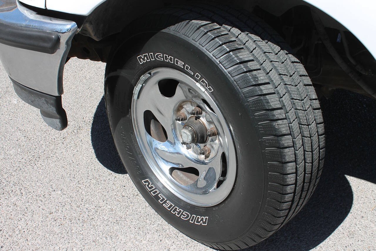Used 1998 Ford F150 XLT RWD image 9