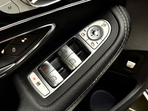 Used 2017 Mercedes-Benz C 300 4MATIC Sedan image 13